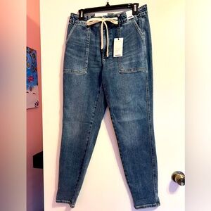 Judy Blue; jogger; NWT; sz 9/29